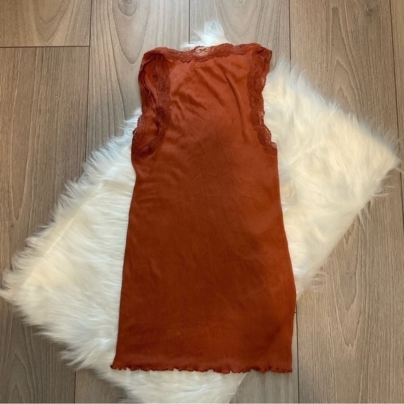 H&M burnt orange lace trim  camisole tank - Picture 2 of 3